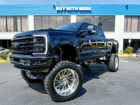 Used 2023 Ford F250 Platinum image 1