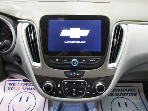 Used 2023 Chevrolet Malibu LT image 24