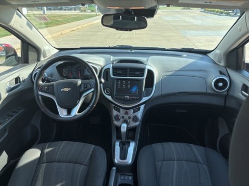 Used 2017 Chevrolet Sonic LT w/ Convenience Package image 14