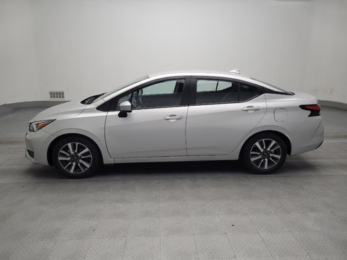 Used 2023 Nissan Versa SV image 2