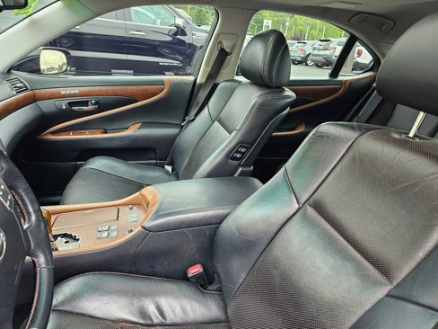 Used 2010 Lexus LS 460 image 23