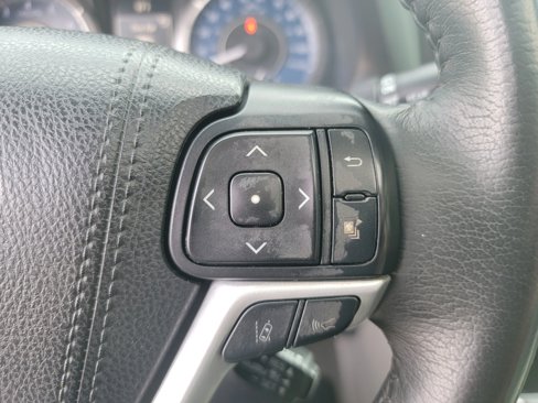 Used 2018 Toyota Sienna XLE image 24
