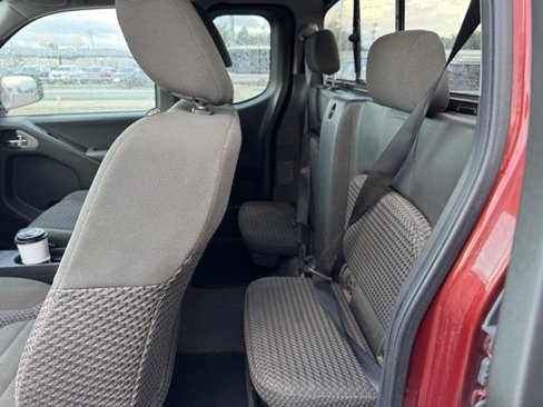 Used 2016 Nissan Frontier SV w/ SV Value Truck Package image 12