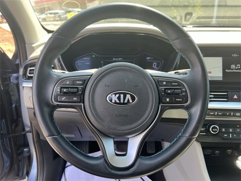 Used 2020 Kia Niro Touring image 14