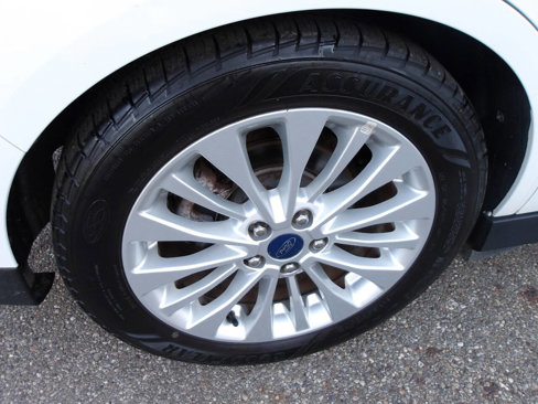 Used 2017 Ford C-MAX SE image 33