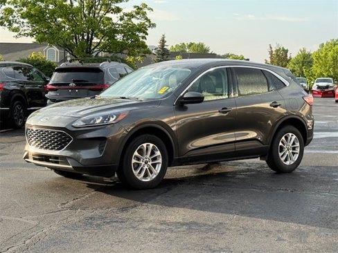 Used 2020 Ford Escape SE image 8