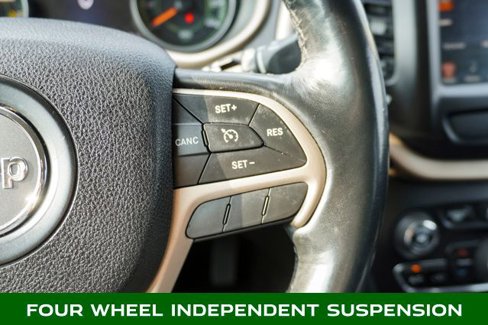 Used 2015 Jeep Cherokee Limited image 22