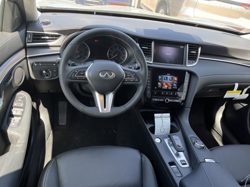 New 2025 INFINITI QX50 Luxe image 7