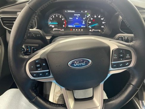 Used 2021 Ford Explorer XLT w/ Equipment Group 202A image 23