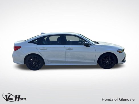Used 2023 Honda Civic Sport image 2