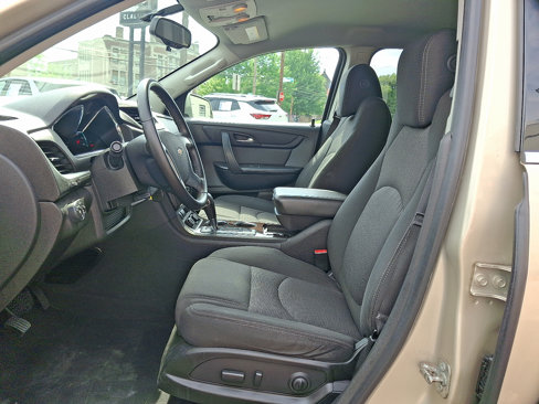 Used 2016 Chevrolet Traverse LT w/ Style and Technology Package image 14