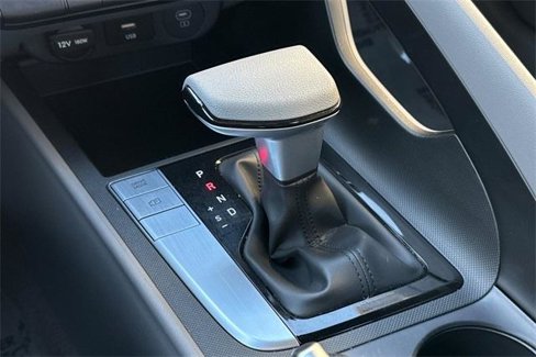 Certified 2024 Hyundai Elantra SEL image 21