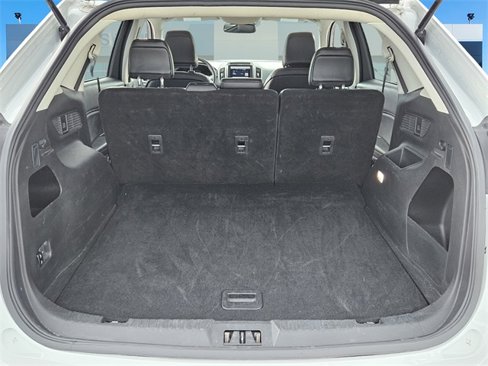 Used 2023 Ford Edge SEL image 7