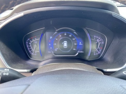 Used 2019 Hyundai Santa Fe SEL image 14