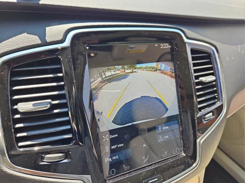 Used 2021 Volvo XC90 T6 Momentum image 26
