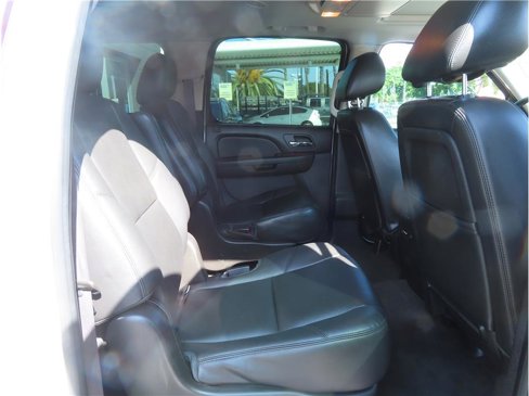 Used 2013 Chevrolet Suburban LTZ image 18
