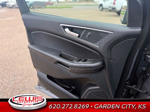 Used 2022 Ford Edge SEL w/ Convenience Package image 14