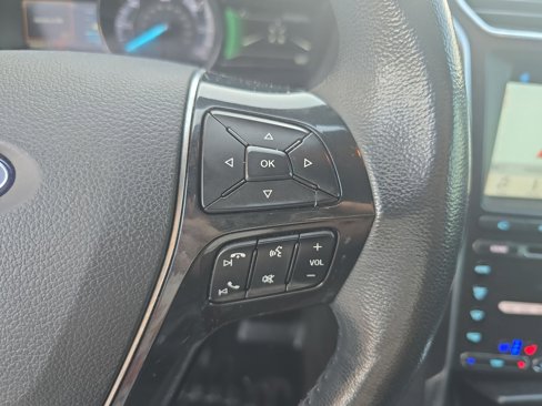 Used 2018 Ford Explorer Limited image 22