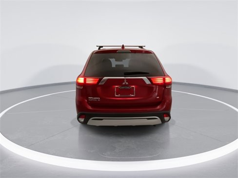 Used 2020 Mitsubishi Outlander SE image 3