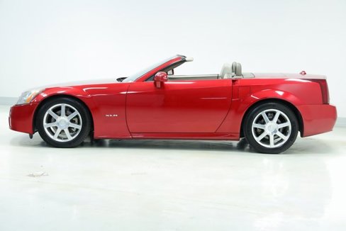 Used 2004 Cadillac XLR image 4