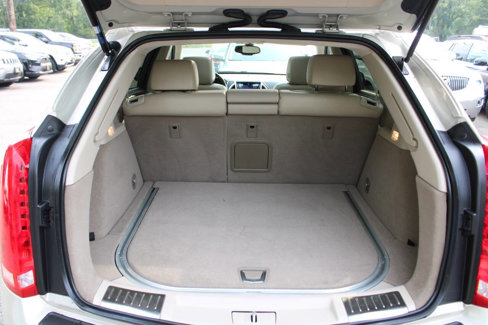 Used 2013 Cadillac SRX Luxury image 17