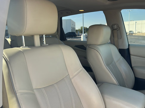 Used 2019 INFINITI QX60 Luxe w/ Essential Package image 26