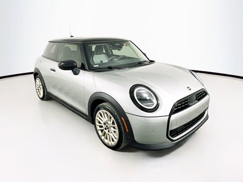 Certified 2025 MINI Cooper 2-Door Hardtop image 3