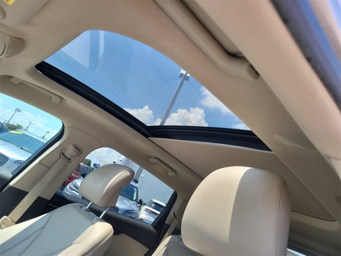 Used 2016 Lincoln MKX Reserve w/ Cargo Utility Package image 18
