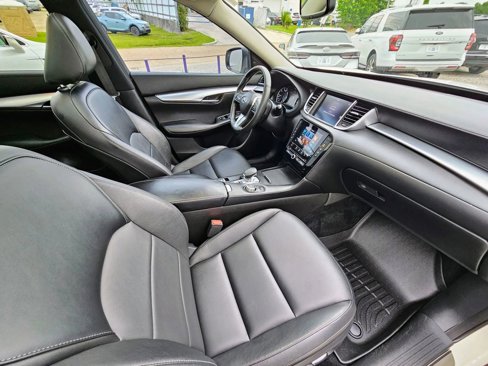 Used 2019 INFINITI QX50 Luxe w/ Navigation Package image 12