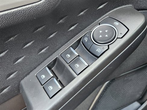 Used 2020 Ford Escape SE image 41