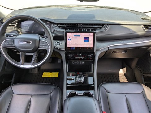 Used 2023 Jeep Grand Cherokee Limited image 15