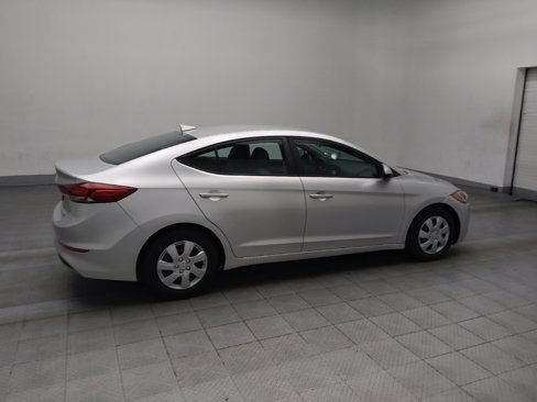 Used 2017 Hyundai Elantra SE image 10