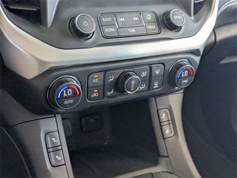 Used 2019 GMC Acadia SLT image 18
