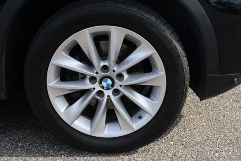 Used 2017 BMW X3 sDrive28i image 9
