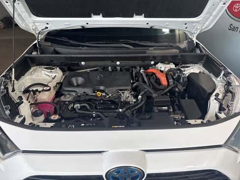 Used 2019 Toyota RAV4 LE image 47