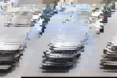 New 2025 Hyundai Elantra Limited image 11