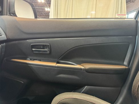 Used 2022 Mitsubishi Outlander Sport LE image 37