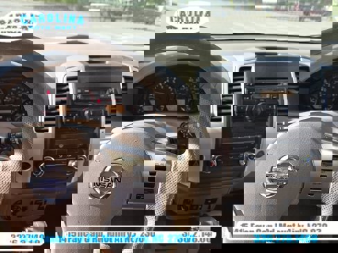 Used 2010 Nissan Frontier SE w/ SE Value Truck Pkg image 5