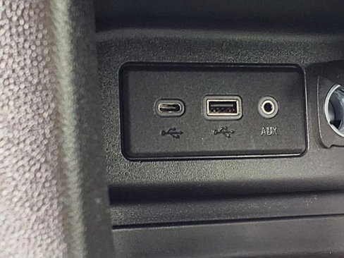 Used 2019 Chevrolet Equinox LT w/ Driver Convenience Package image 21