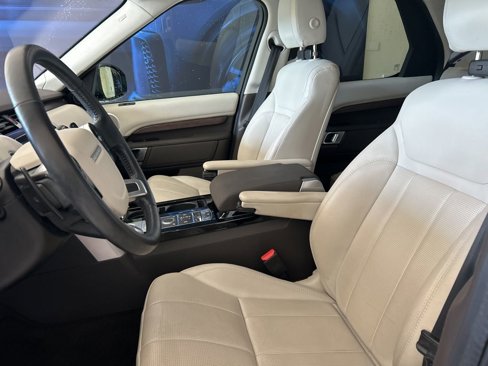 Used 2019 Land Rover Discovery HSE image 6
