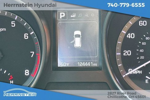 Used 2017 Hyundai Santa Fe SE image 7