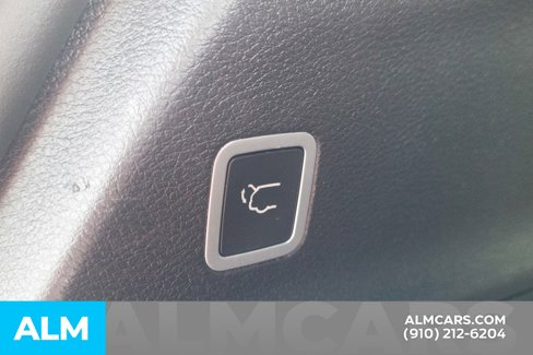 Used 2018 Chrysler Pacifica Touring-L w/ Premium Audio Group image 10