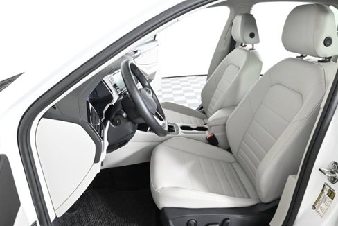 Used 2024 Volkswagen Jetta SE image 20