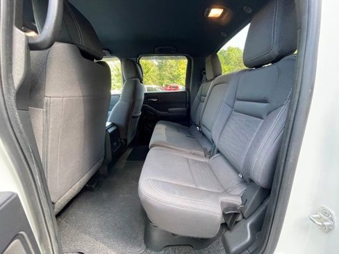 Used 2023 Nissan Frontier SV w/ Midnight Edition Package image 20