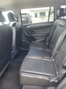 Used 2020 Volkswagen Tiguan SE image 8