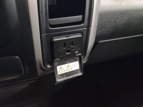 Used 2020 RAM 1500 Classic SLT image 40