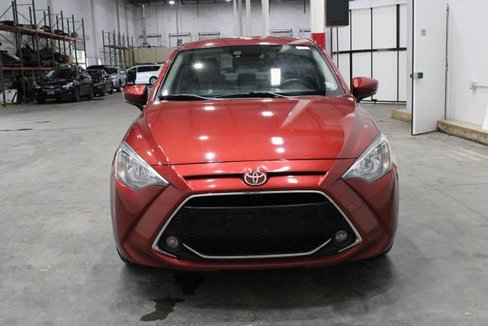 Used 2019 Toyota Yaris LE image 2