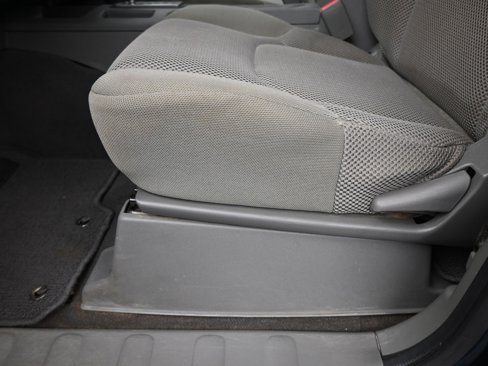 Used 2019 Nissan Frontier SV image 11