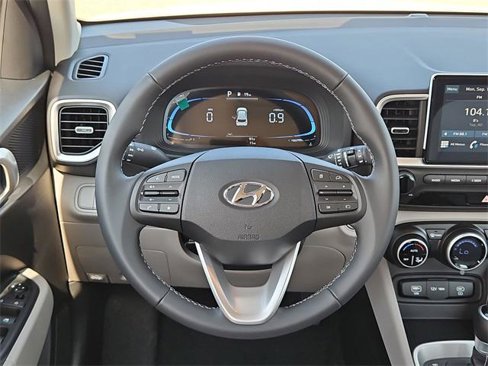 New 2025 Hyundai Venue SEL image 20