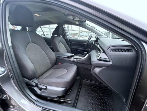Used 2022 Toyota Camry LE image 16